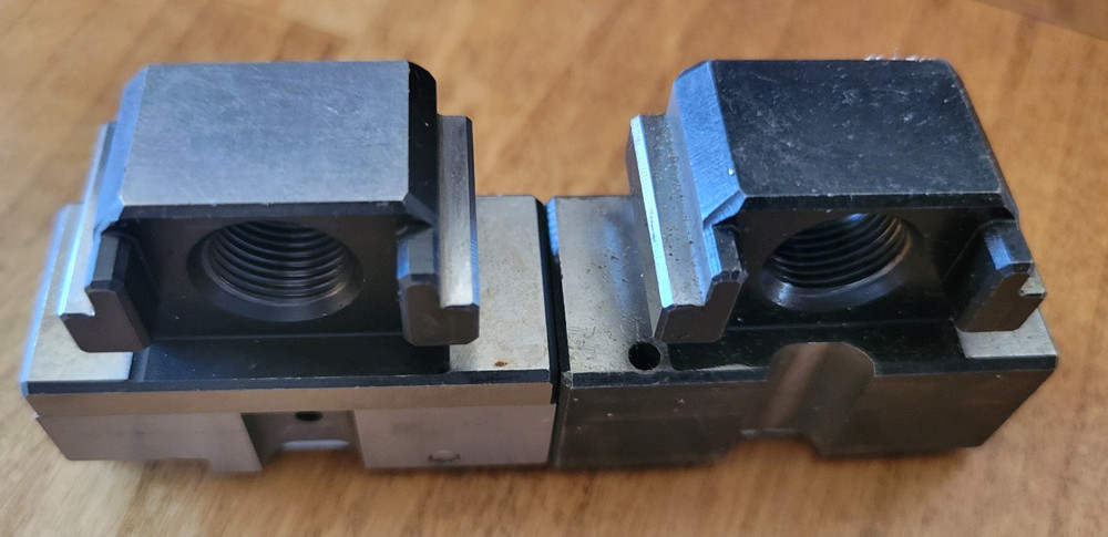 Lang 47469 46mm Vise Jaws Self Centering–Quick-Point / Zero-Point, Pinned Insert