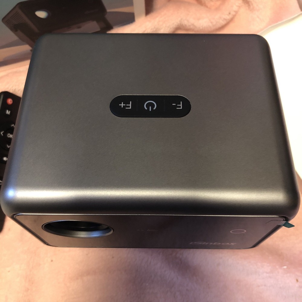 [Auto Focus] Mini Projector with WiFi6 Bluetooth,135°Rotatable Portable iSinbox