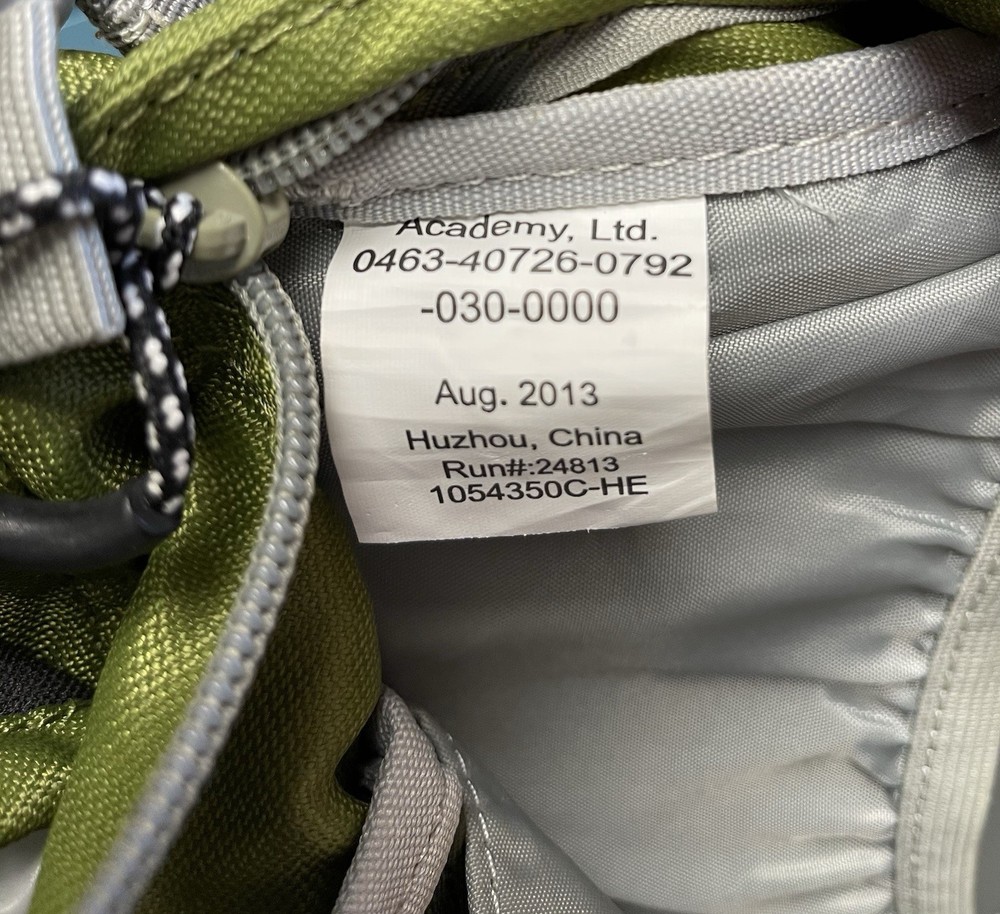 No Limits Backpack Green Hiking Camp Rucksack Hydration Nice Condition!