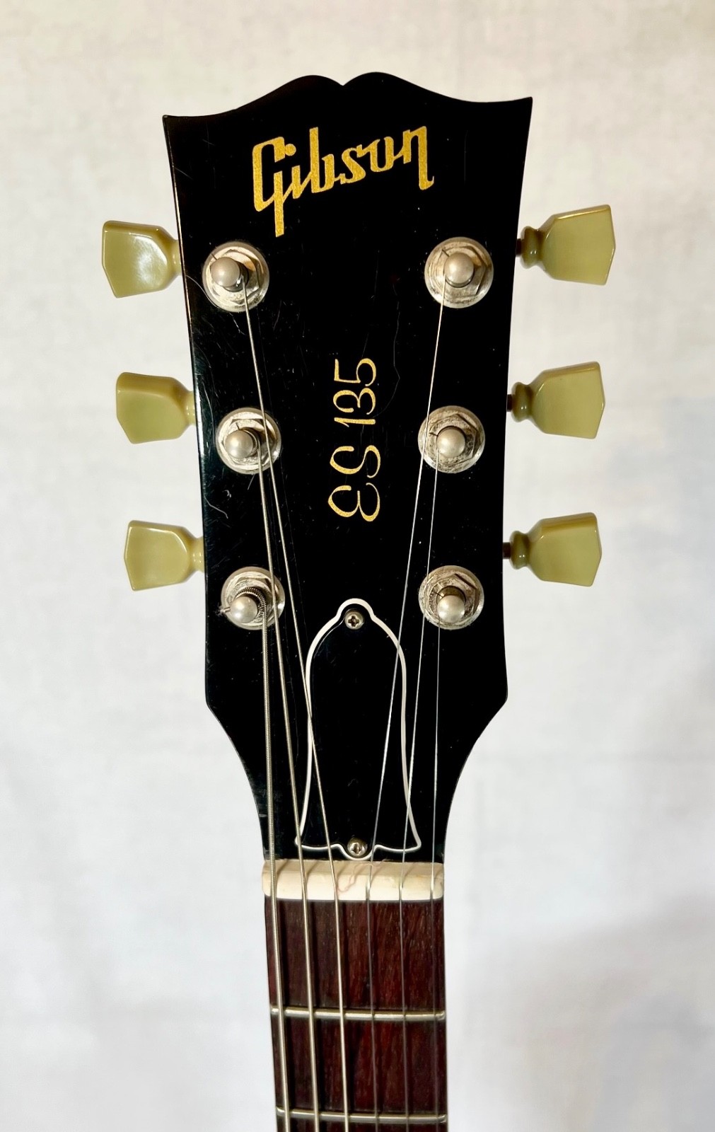 EXCELLENT 1995 USA GIBSON (P-100 MODEL) ES-135 ES135 ELECTRIC GUITAR & OHSC L@@K