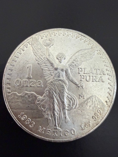 1983 MEXICO LIBERTAD ONZA 1 oz Pure Silver Uncirculated 🏛
