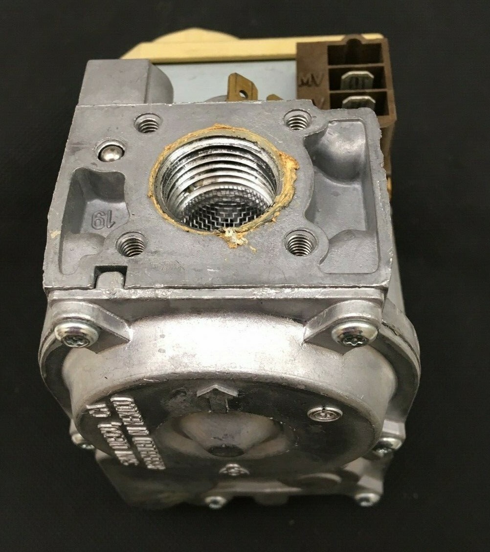 Honeywell VR8205H8016 HVAC Furnace Gas Valve Rheem Ruud 60-22866-01 used #G26