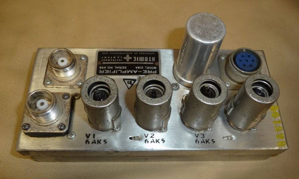 Atomic Instrument Model 219A Linear Preamplifier Used