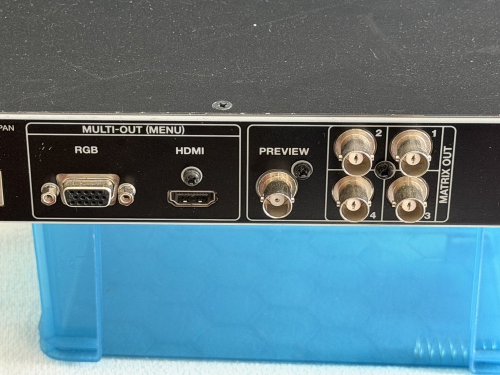 ROLAND MVS-12 Multi-Viewer / Matrix Switcher