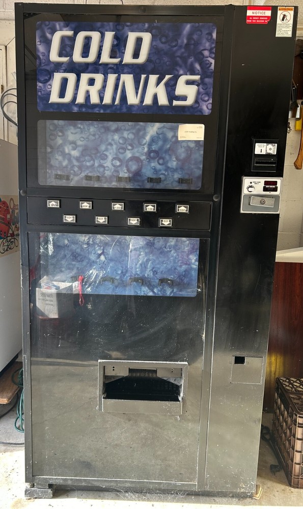 WORKING Cold Drinks Vending Machine – Coin & Dollar –Local Pickup