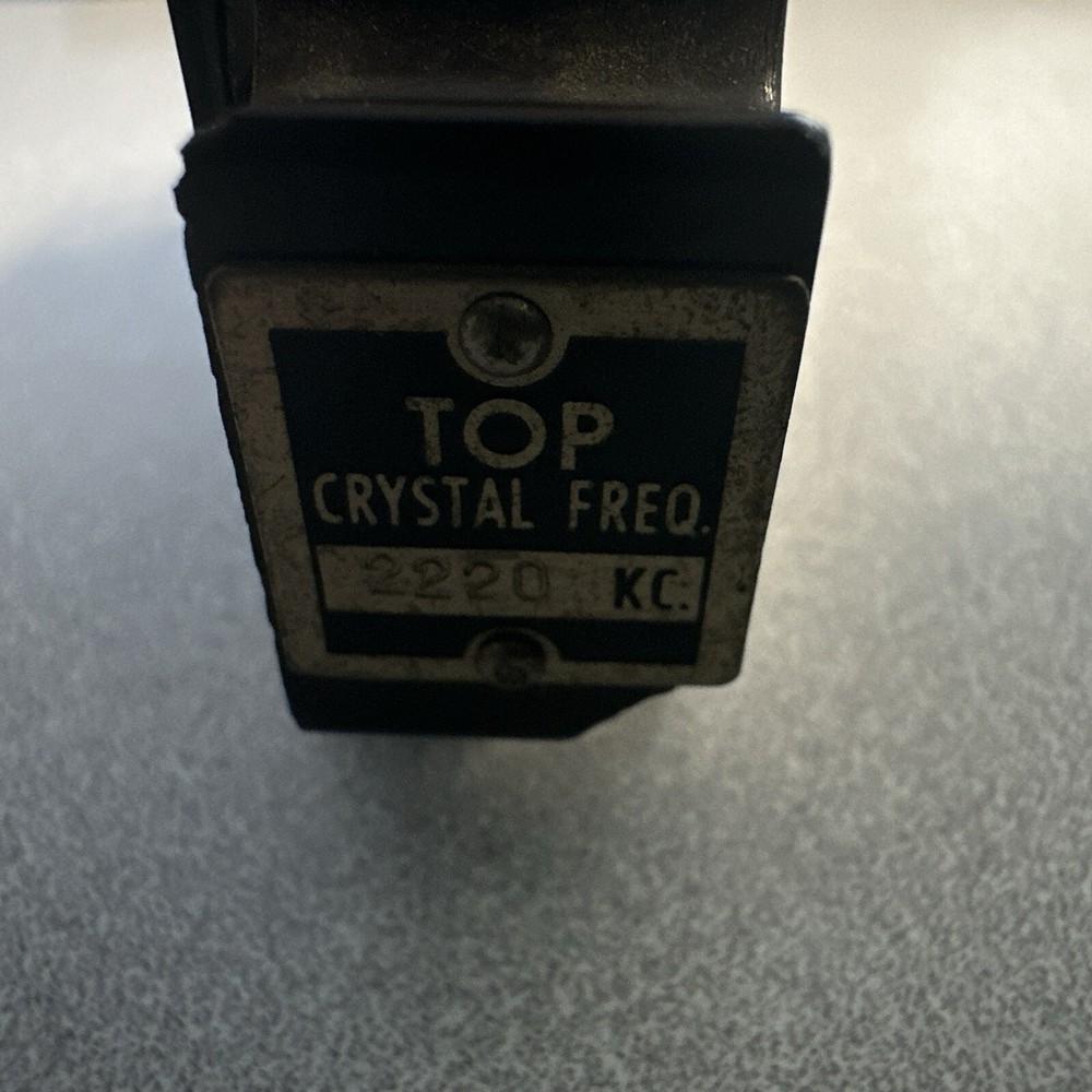 Crystal Holder Type -FT-171-B. Crystal Frequency 2220 KC. Signal Corps U.S Army.