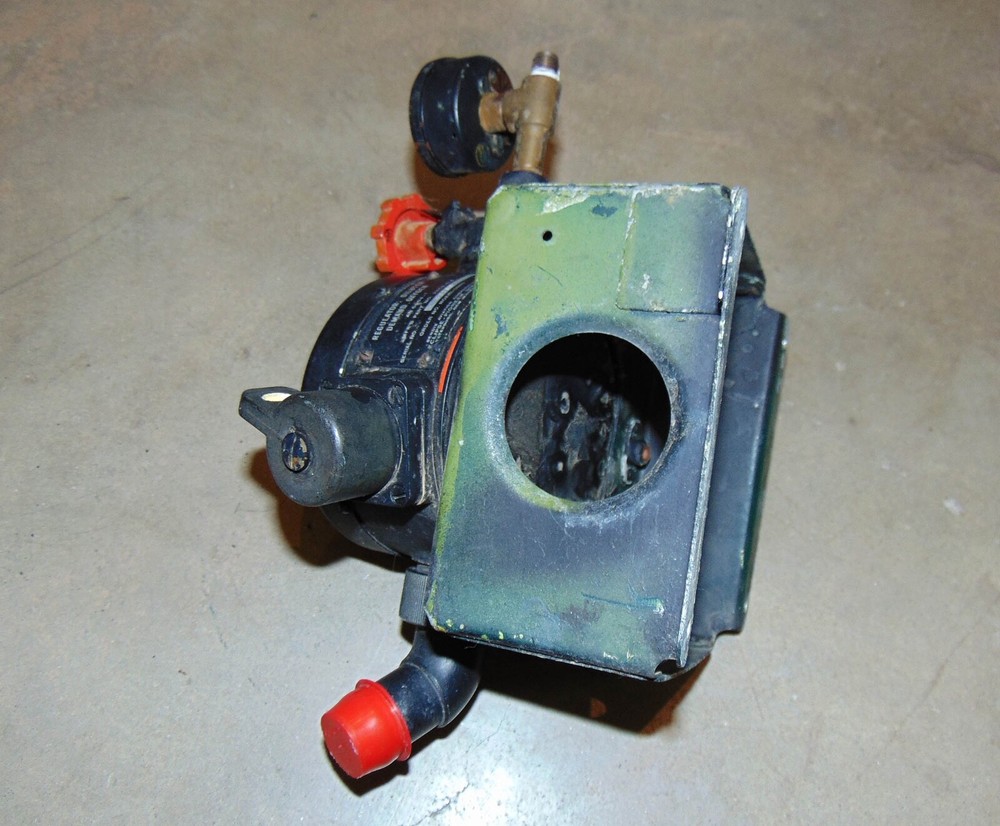 1960's USAF Aircraft Pilot, Crew Oxygen Diluter Demand Regulator Assembly