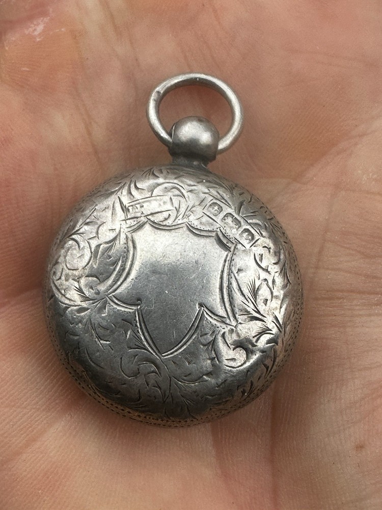 Antique Solid Silver Hallmarked Sovereign Single Side Opening Case