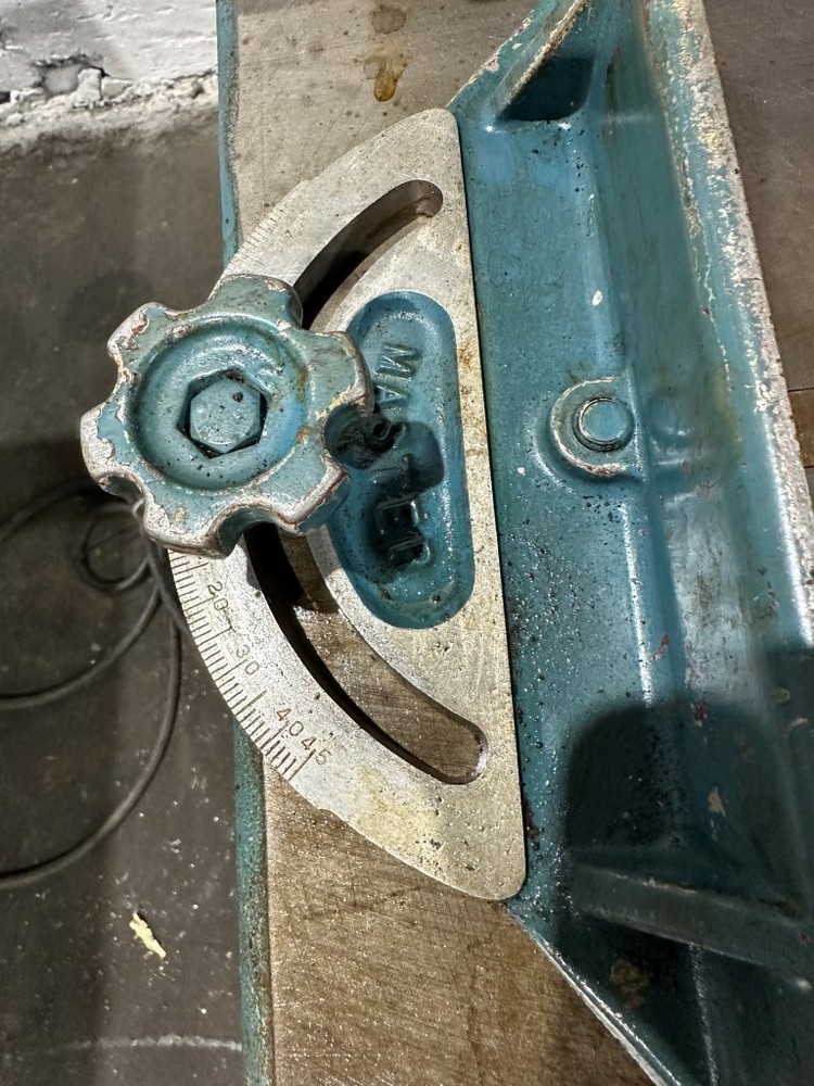 MASTER 24" DISC SANDER - Angling Table