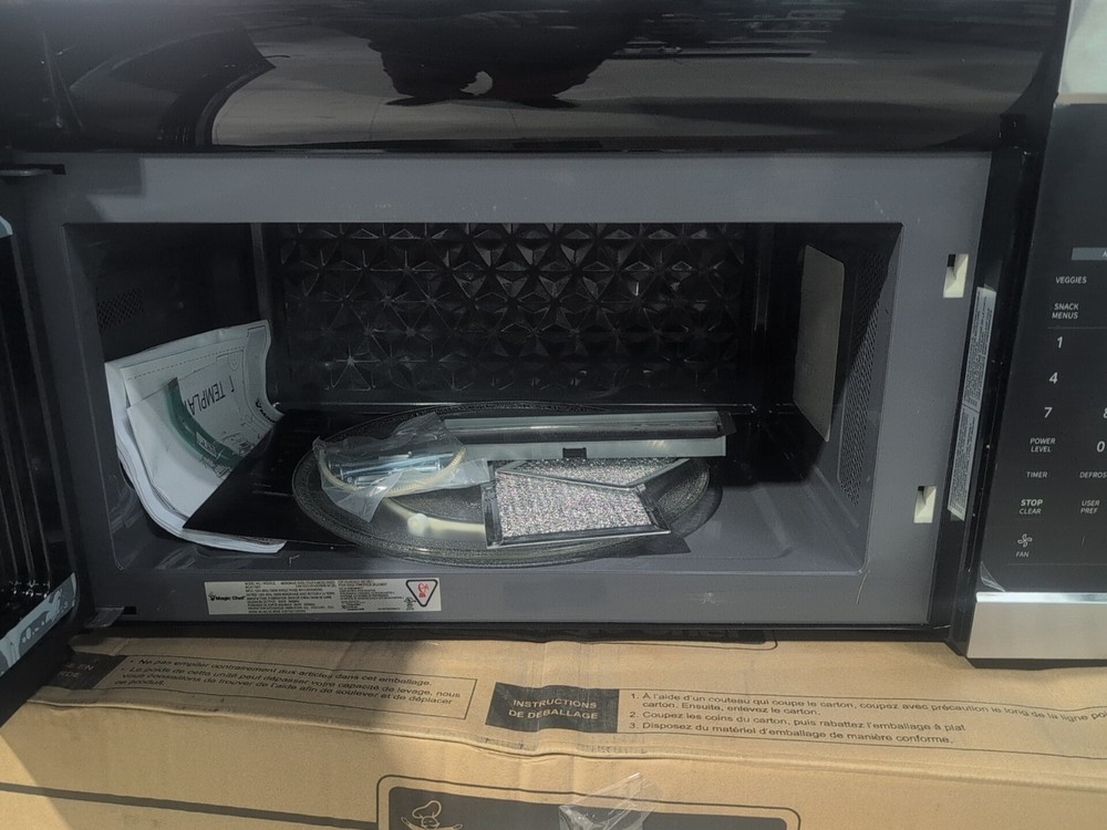 Magic Chef 1.7 1000 Watts Microwave