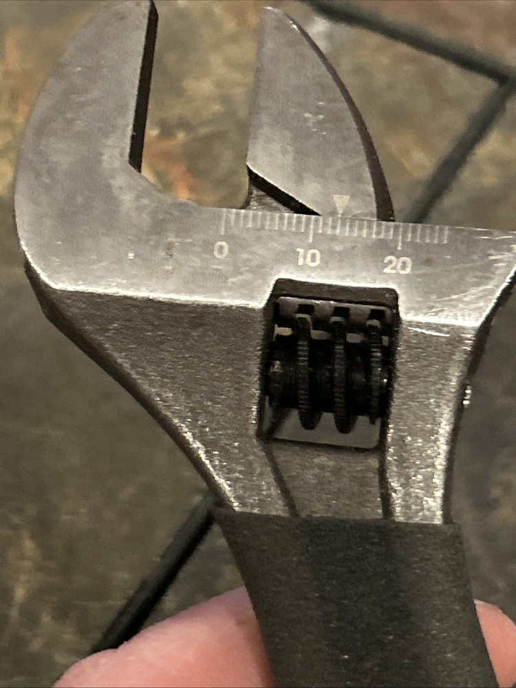 MAC TOOLS 8” Inch adjustable wrench AW95308 Soft grip handle