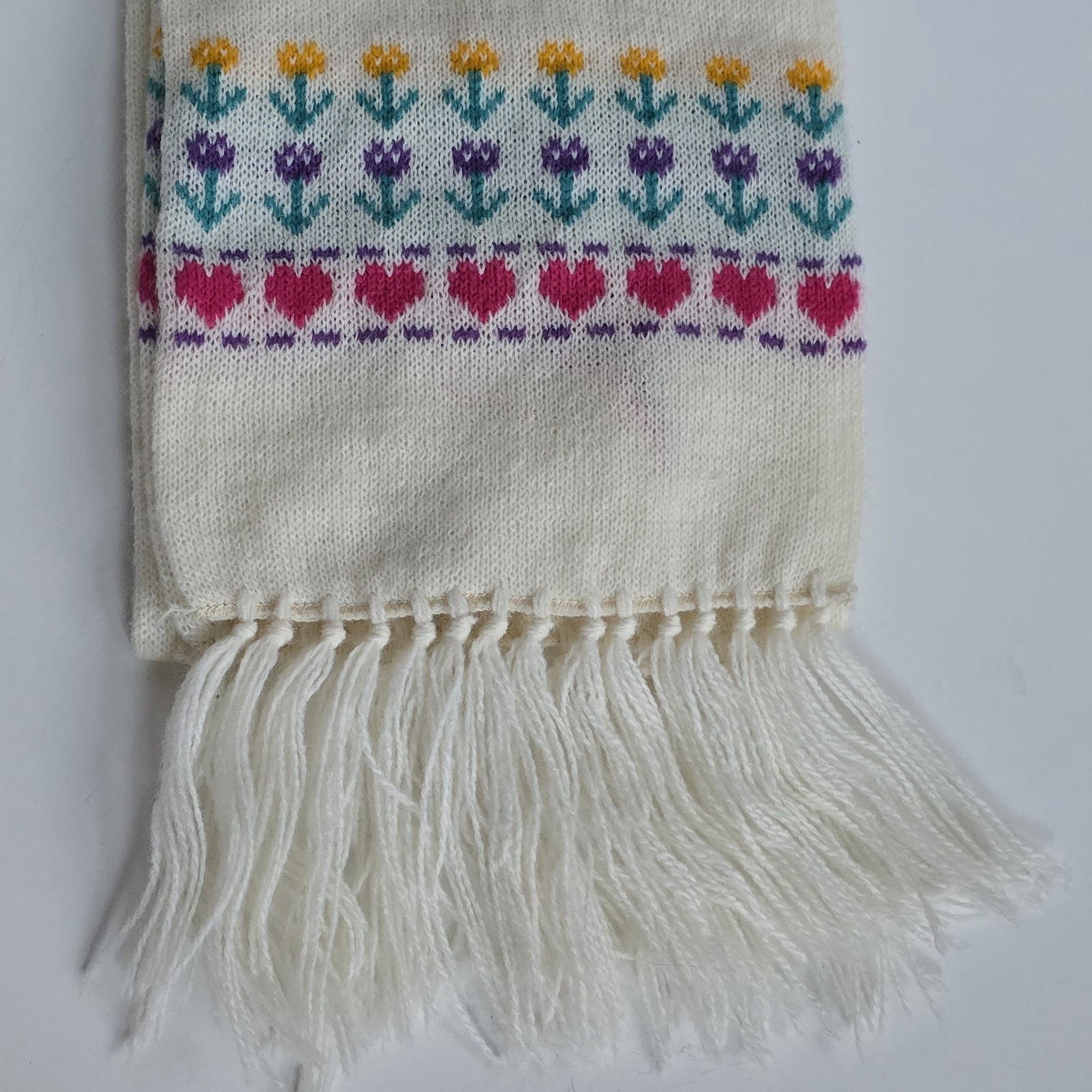 Vintage Blended Wool Girls Scarf Tulips Hearts White 80s 90s 7.5x50 Inches