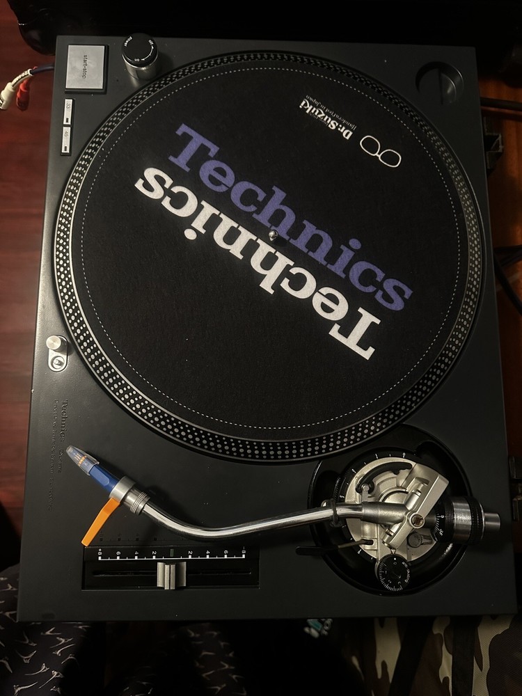 technics turntable sl 1200 mk2 pair