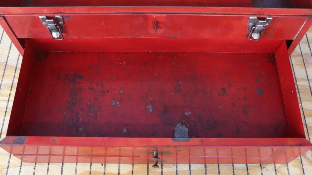 VINTAGE SOLID 2 DRAWER MECHANICS TOOL CHEST