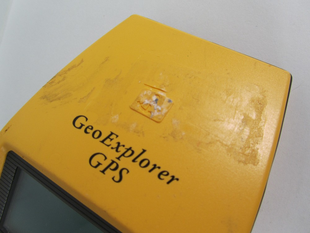 Trimble Navigation GeoExplorer GPS Data Collector Model 17319-32 Handheld Device