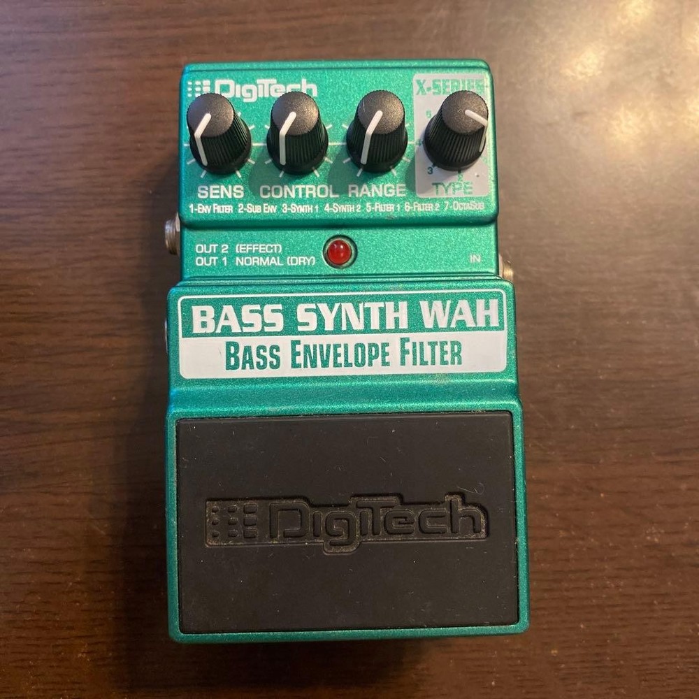 DigiTech BASS SYNTH WAH bass effector