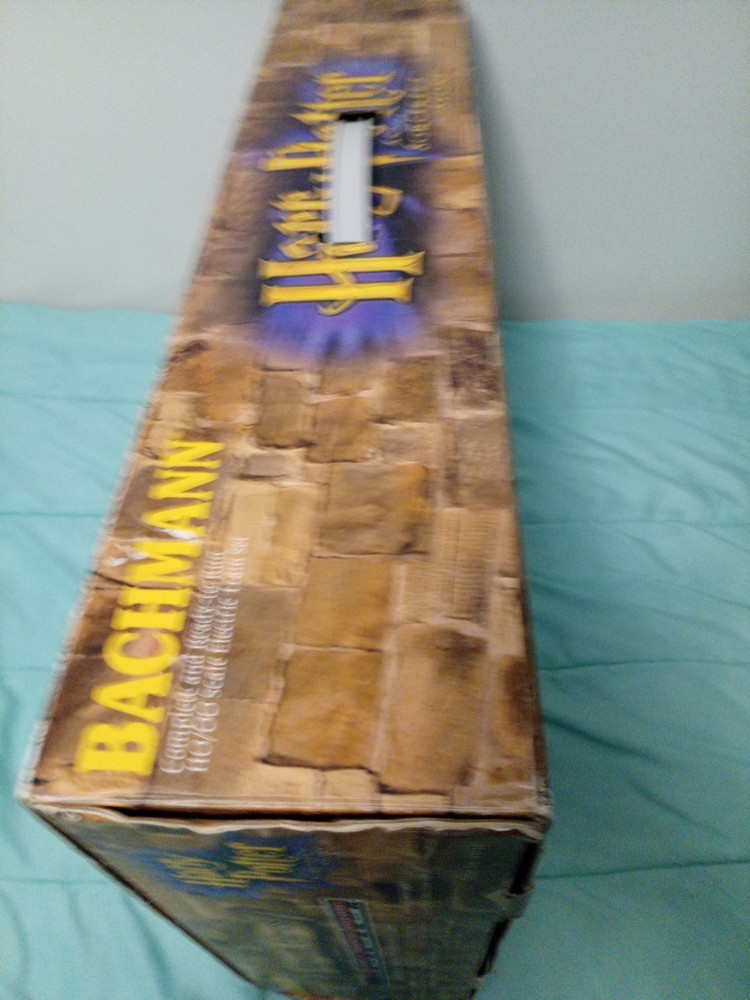 2001 Harry Potter HOGWARTS EXPRESS Bachmann HO Train Set
