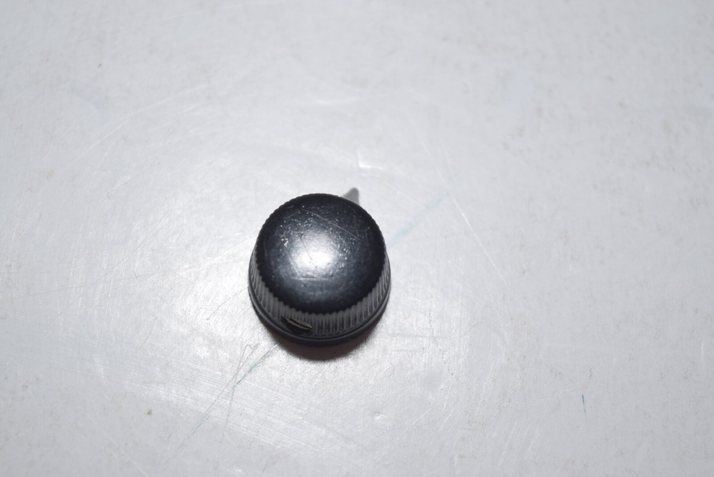 Vintage Dark Brown Plastic Radio Knobs 11/16" Diameter (f)
