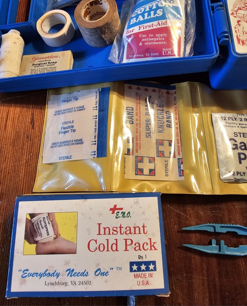 Vintage First Aid Kit 80's Comprehensive Pak