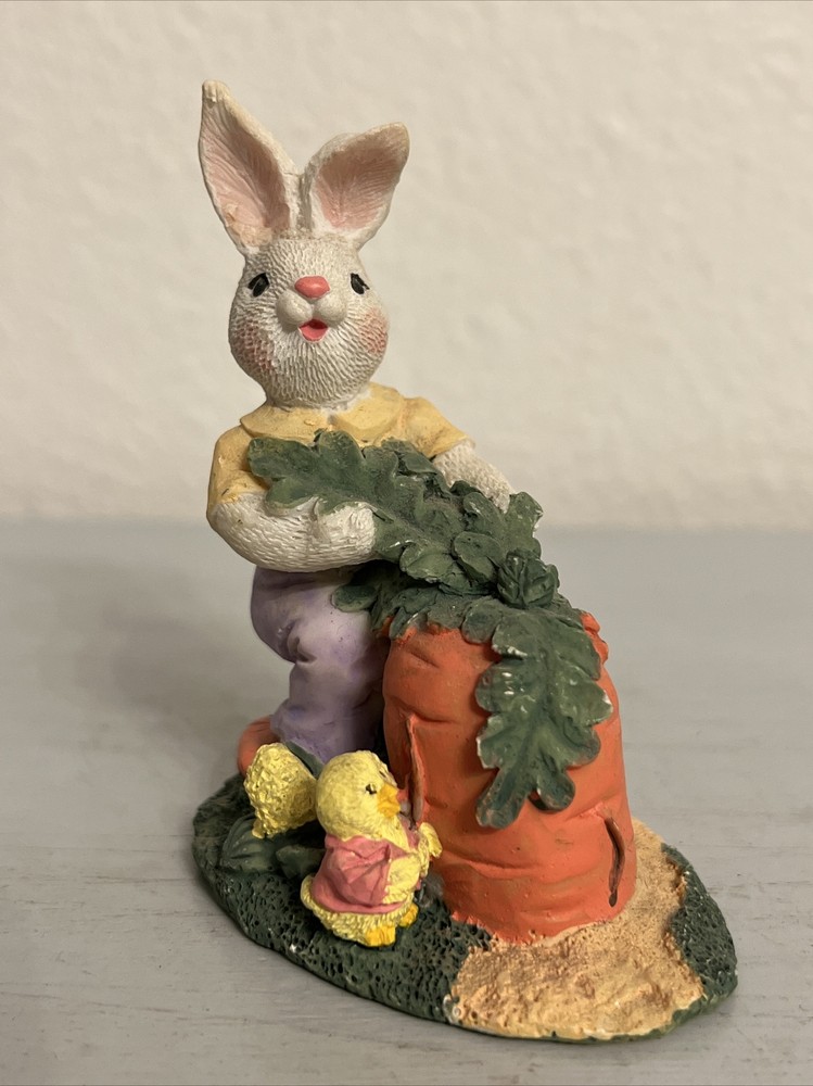 Carrot Patch Collection White Bunny Statue Figurine  (Pre-Owned)