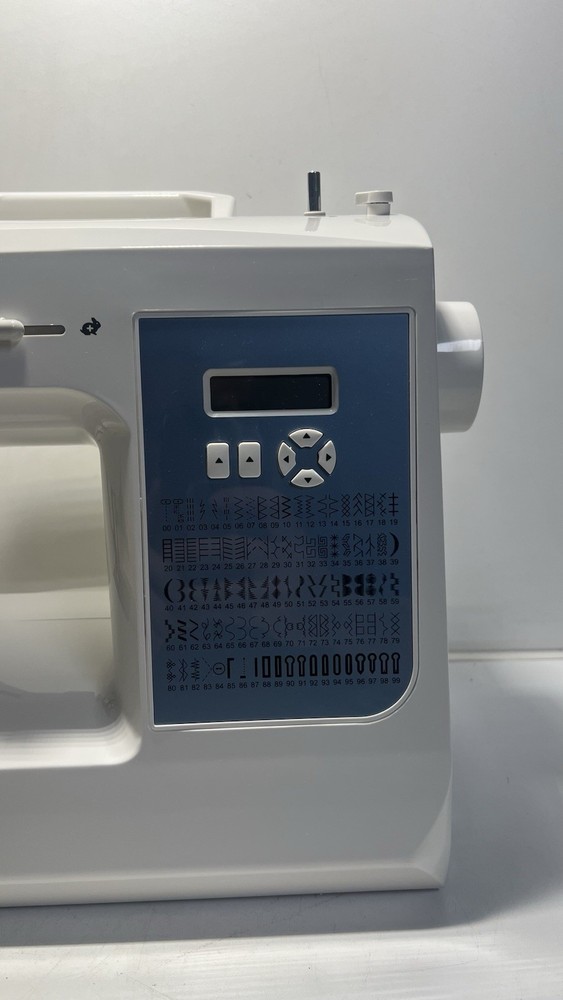 🧵 SINGER S900 Computerized Sewing Machine (Open Box)
