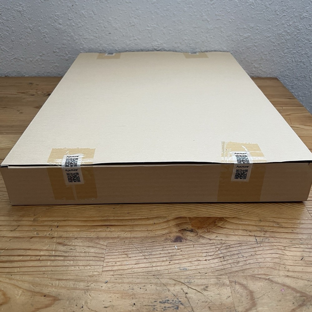 Aputure Nova P300c Softbox