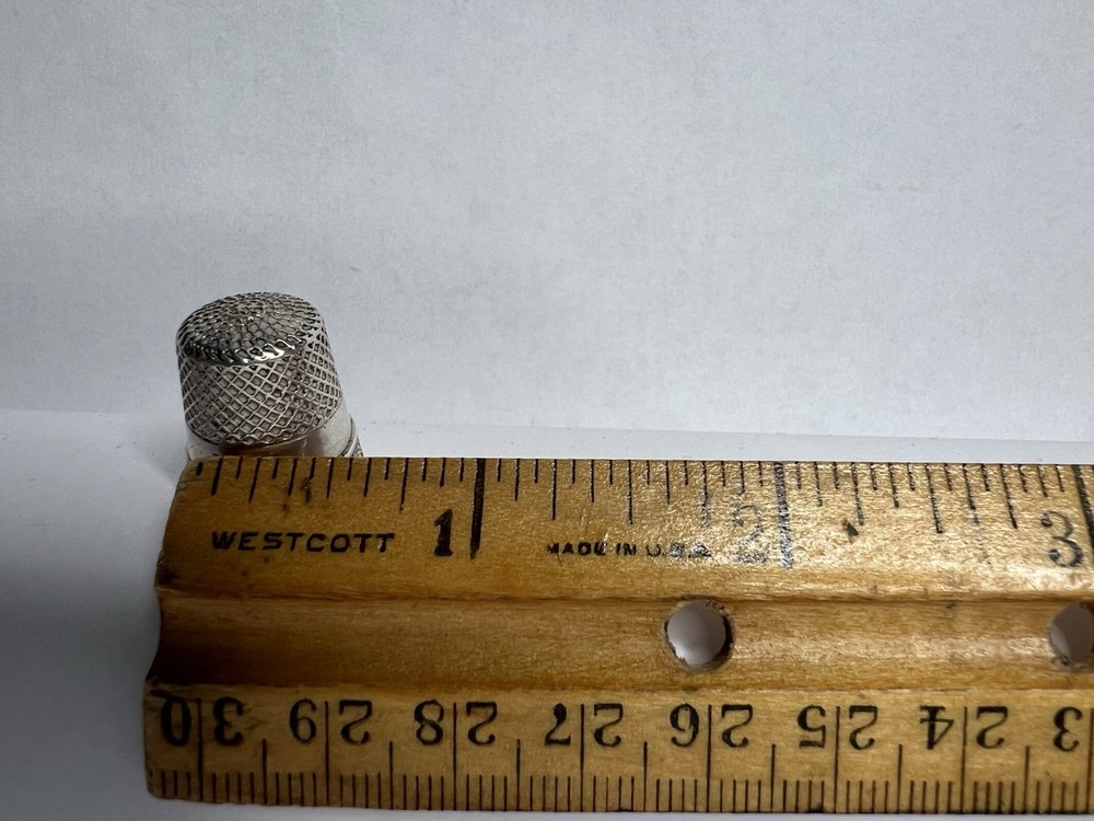 Sterling Silver Thimble Size 9 Collectible Daisy Trim