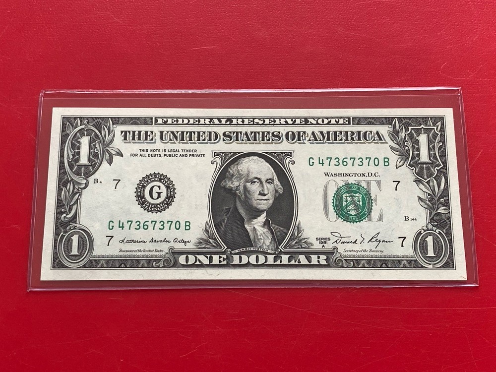 1981A $1 DOLLAR BILL ( CHICAGO G ) Block G-B - UNCIRCULATED