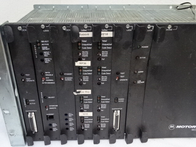 MOTOROLA Q2981A SECURENET DIGITAC COMPARATOR LOADED W/ CARD MODULES