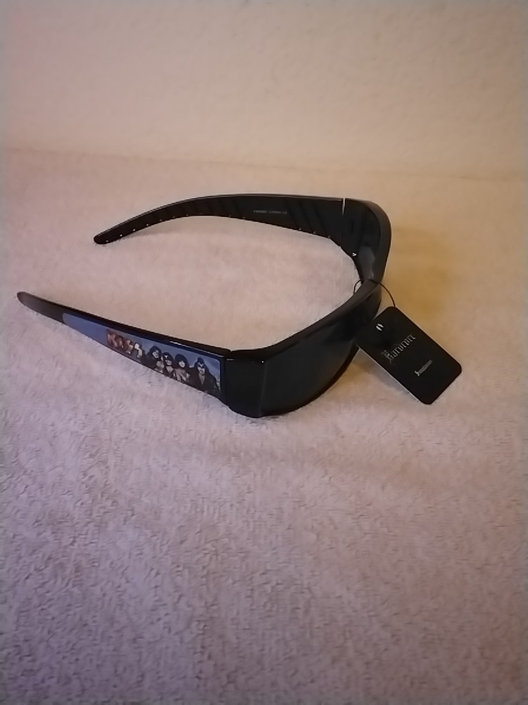 RARE KISS SUNGLASSES HARDCORE DESTROYER GENE, PAUL, ACE, PETER NWT