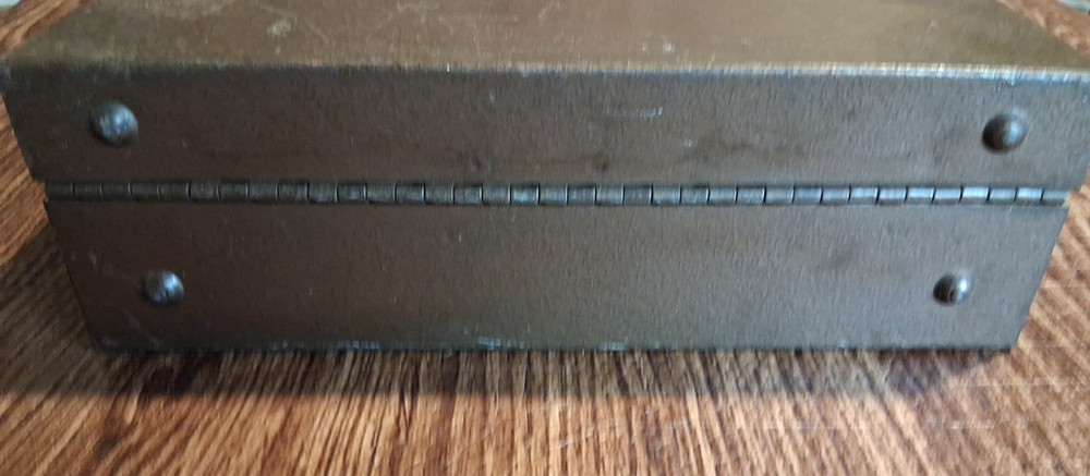 GC Electronics Model No. 36-568 Transistor Tester - Powers On -