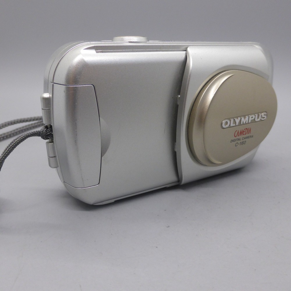 Olympus Camedia C-160 2.0MP Compact Digital Camera Silver Tested