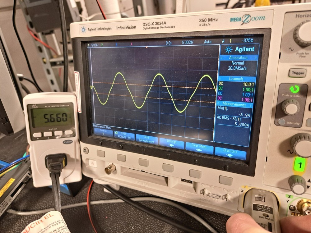 Agilent Technologies 1147A AC/DC Current Probe, 50 MHz, 15A