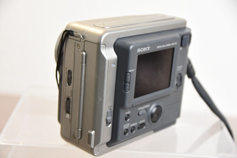Compact Digital Camera SONY Sony Digital Maica MC-FD7 250503W3