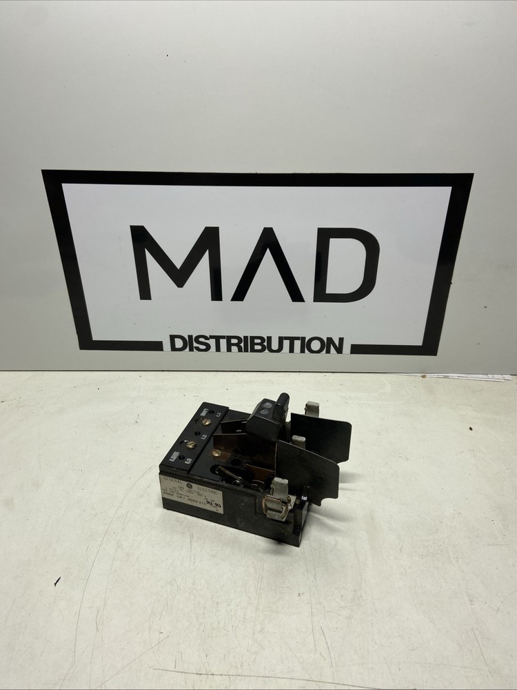 GENERAL ELECTRIC THMS31 30 AMP 600V 3 POLE SWITCH 565B714G2