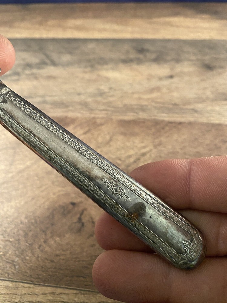 Wm A Rogers Silverplated Bread Knife Ornate Design Unknown Pattern Monogrammed