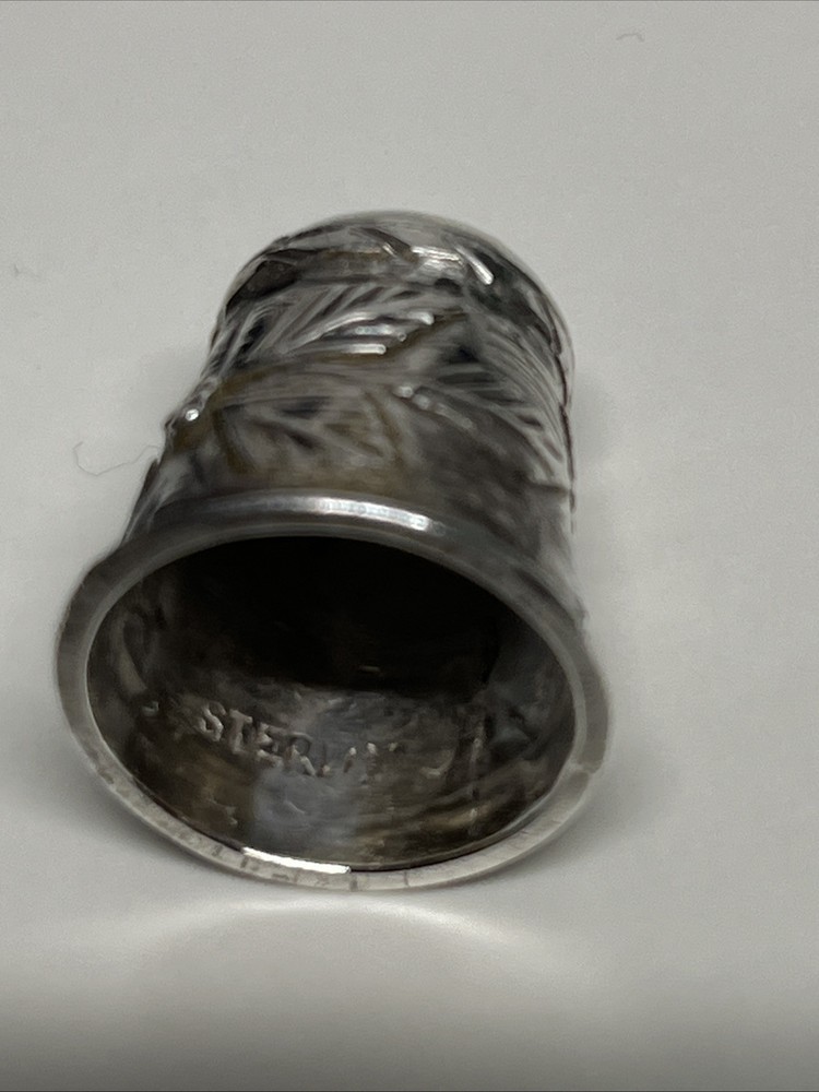 VINTAGE ORNATE STERLING SILVER THIMBLE