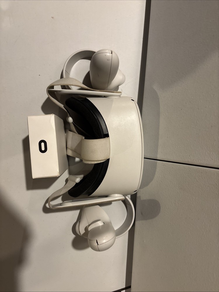 Meta Oculus Quest 2 128GB VR + Oculus Development Kit 2 w/ Pre-Downloaded Games