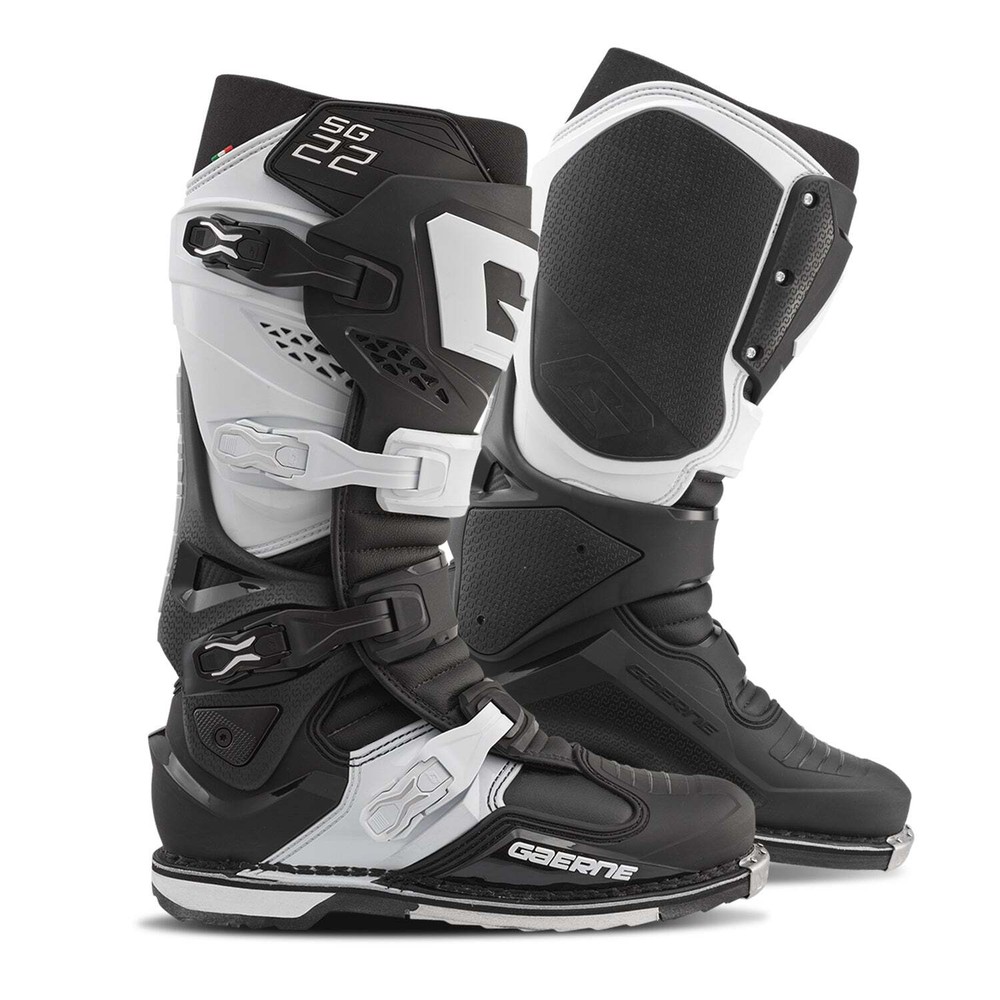 Sg22 Boots Black/White Sz 9