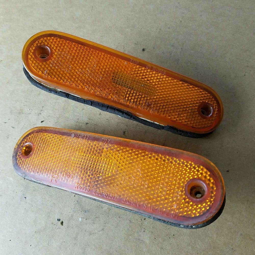 90-05 Mazda Miata OEM Side Marker Light Orange With Socket Reflector 1990-2005