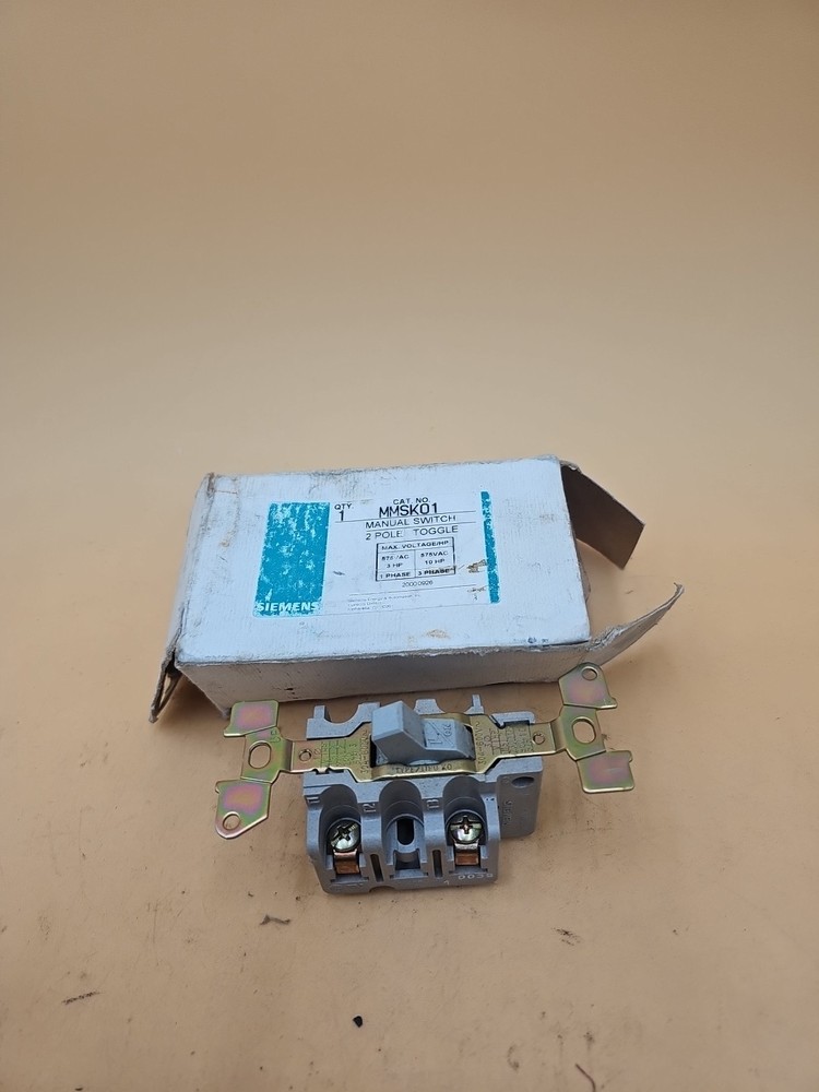 Siemens MMSK01 Manual Switch 2 Pole  Toggle