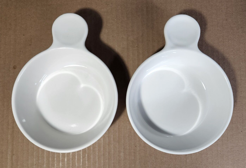 2 Grab It White Ceramic Tab Handle Dishes