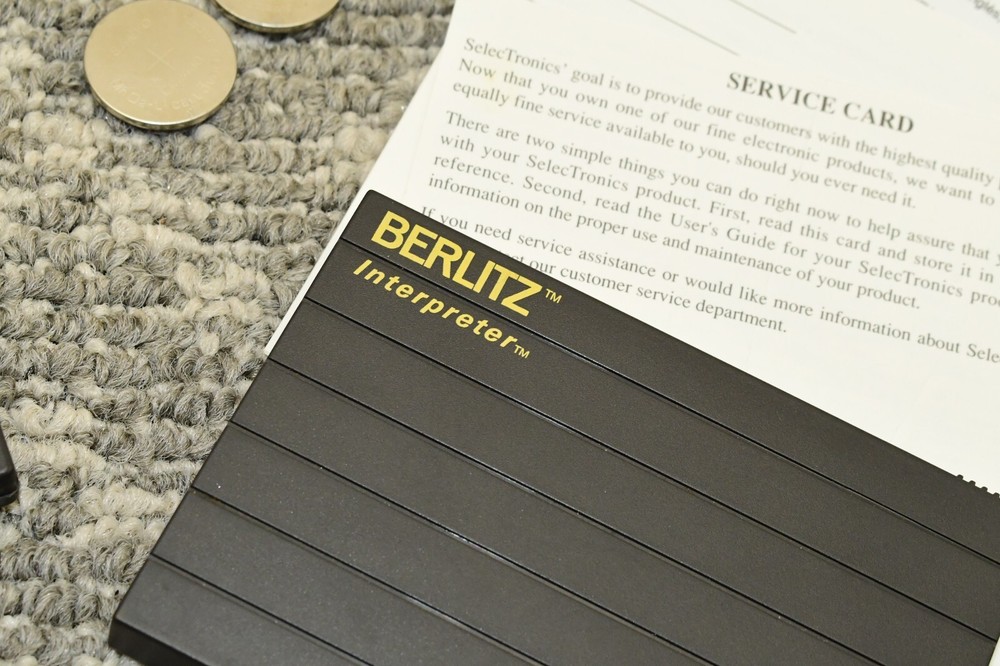 Berlitz Interpreter by Selectronics Five Language Translator Model TR500