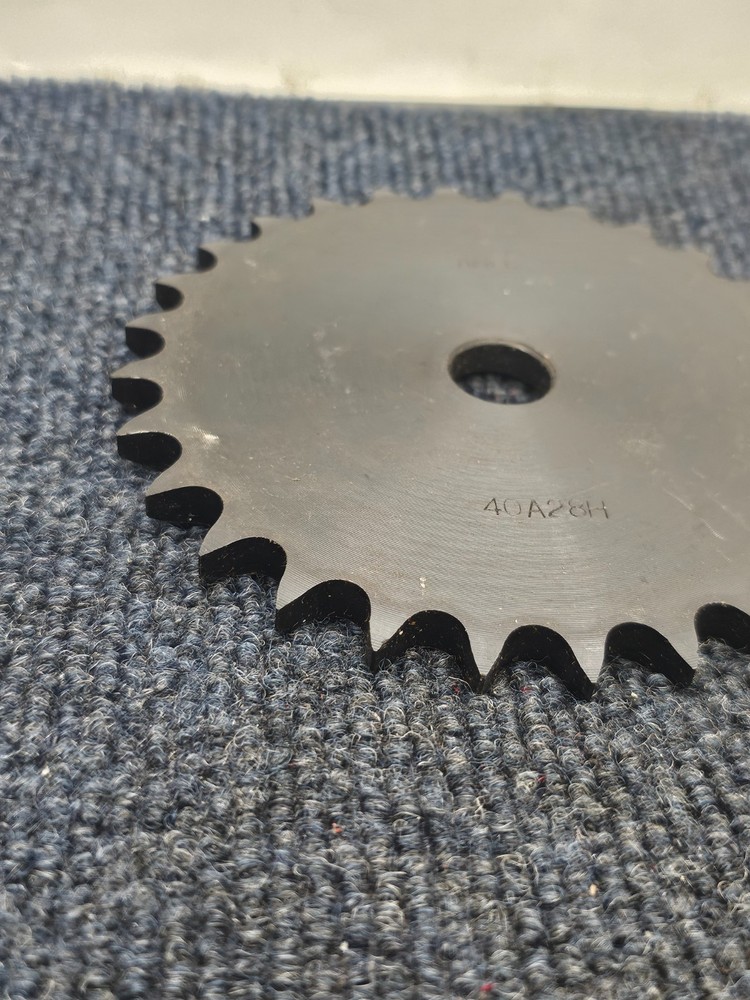 AMEC 40A28H: Type A Plate Sprocket Roller Chain