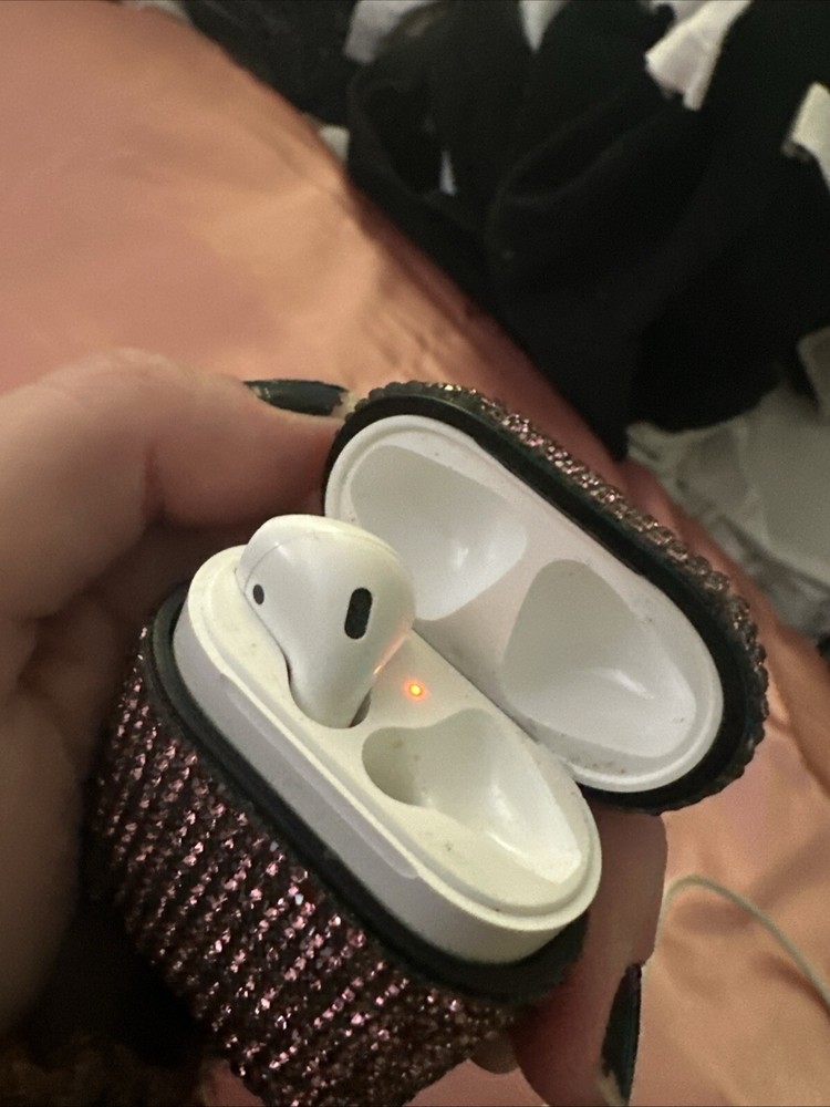 Airpods 2 (Left only) & 13 cases