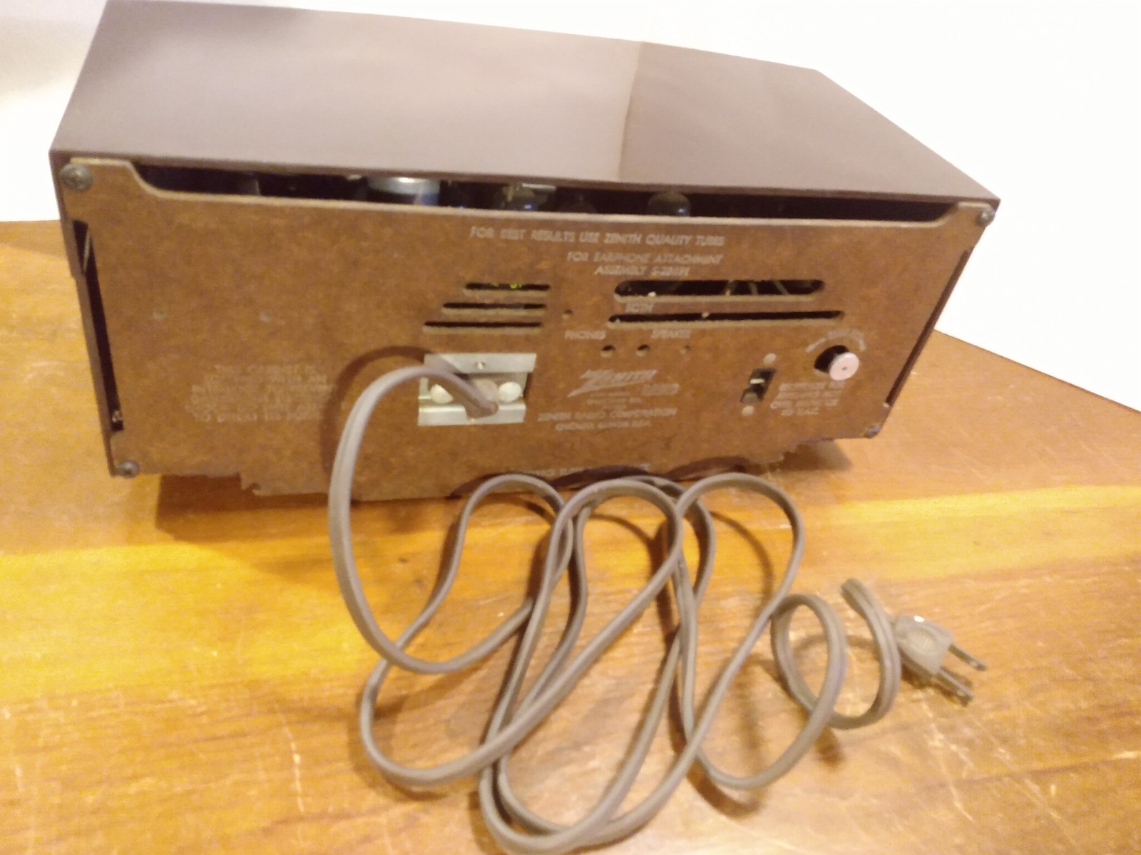 Vintage 1955 Zenith X519 AM Tube Clock Radio