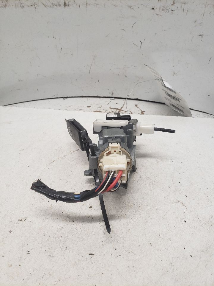 2003-2013 MAZDA 6 Ignition Switch Column Mounted Conventional Ignition OEM