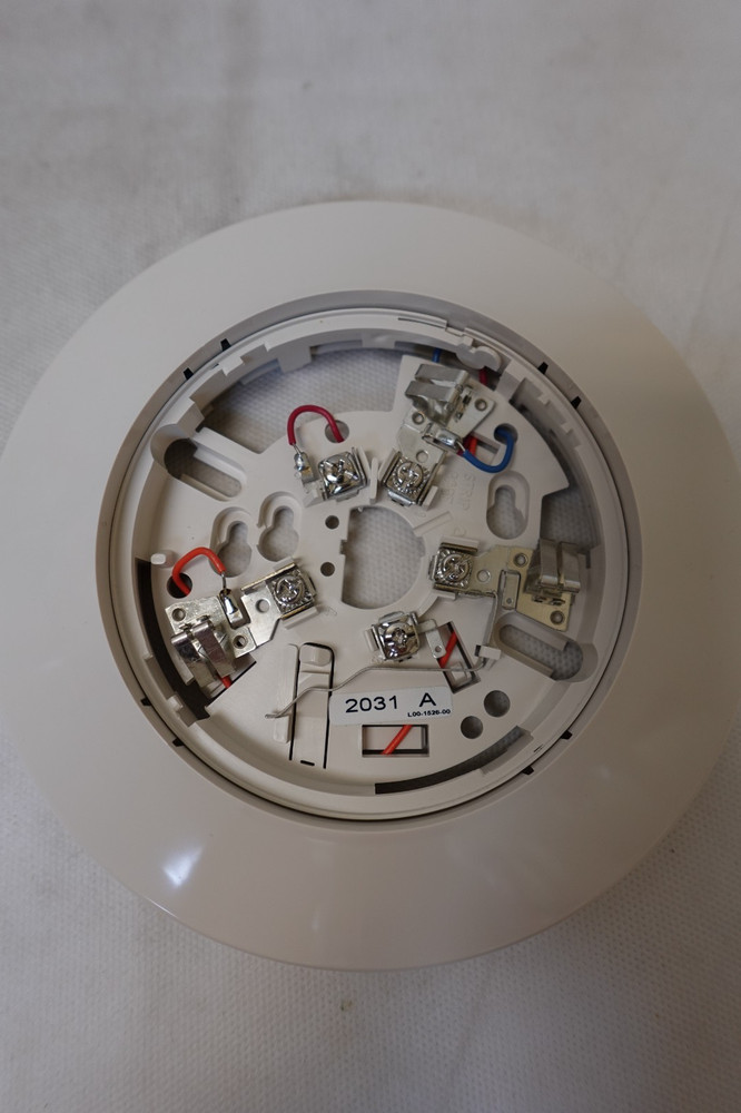 Smoke Detector Base, 6", 4 Wire W/Relay, 24 Volt. System Sensor Model #B112LP