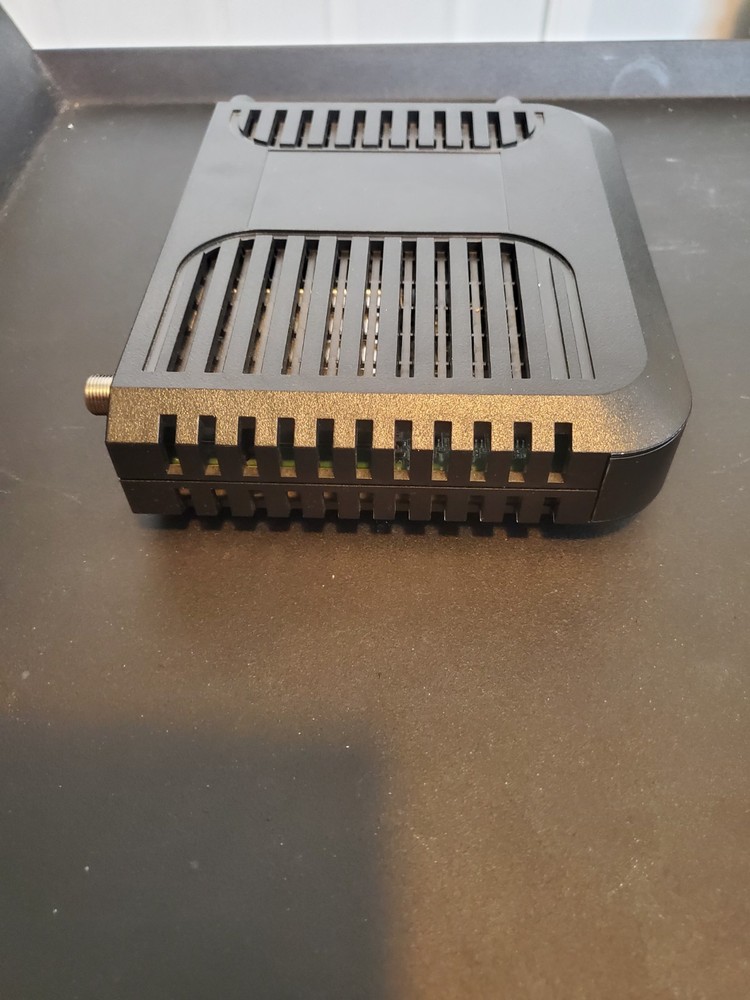 Netgear Wireless Router WRN2000 v2 & Cisco Cable Modem Model DPC3008