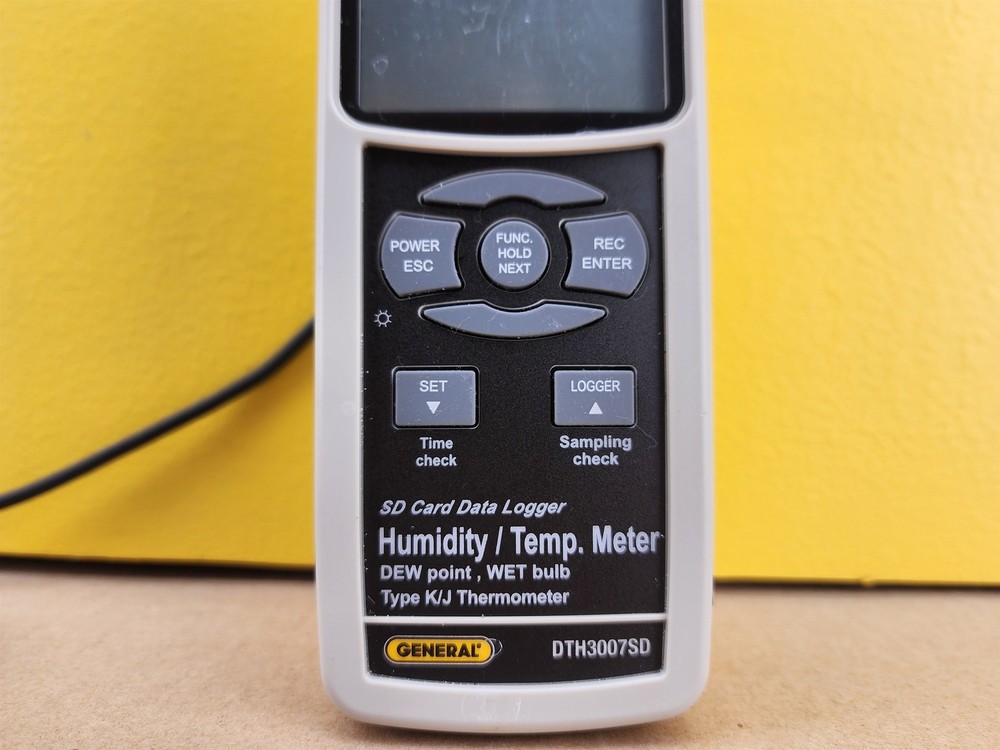 General DTH3007SD Temperature-Humidity Meter with SD Card